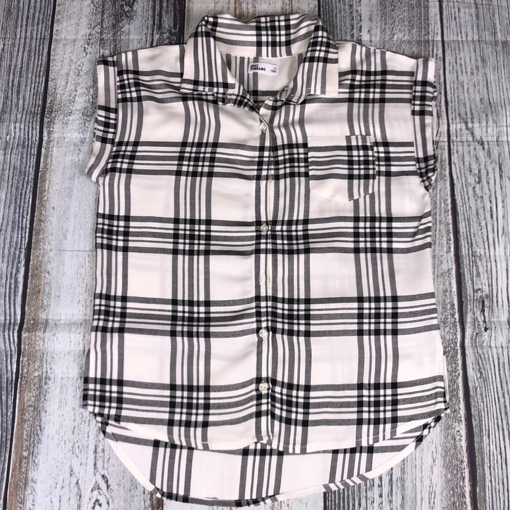 EPIC THREADS Plaided Black & White Kid Size M